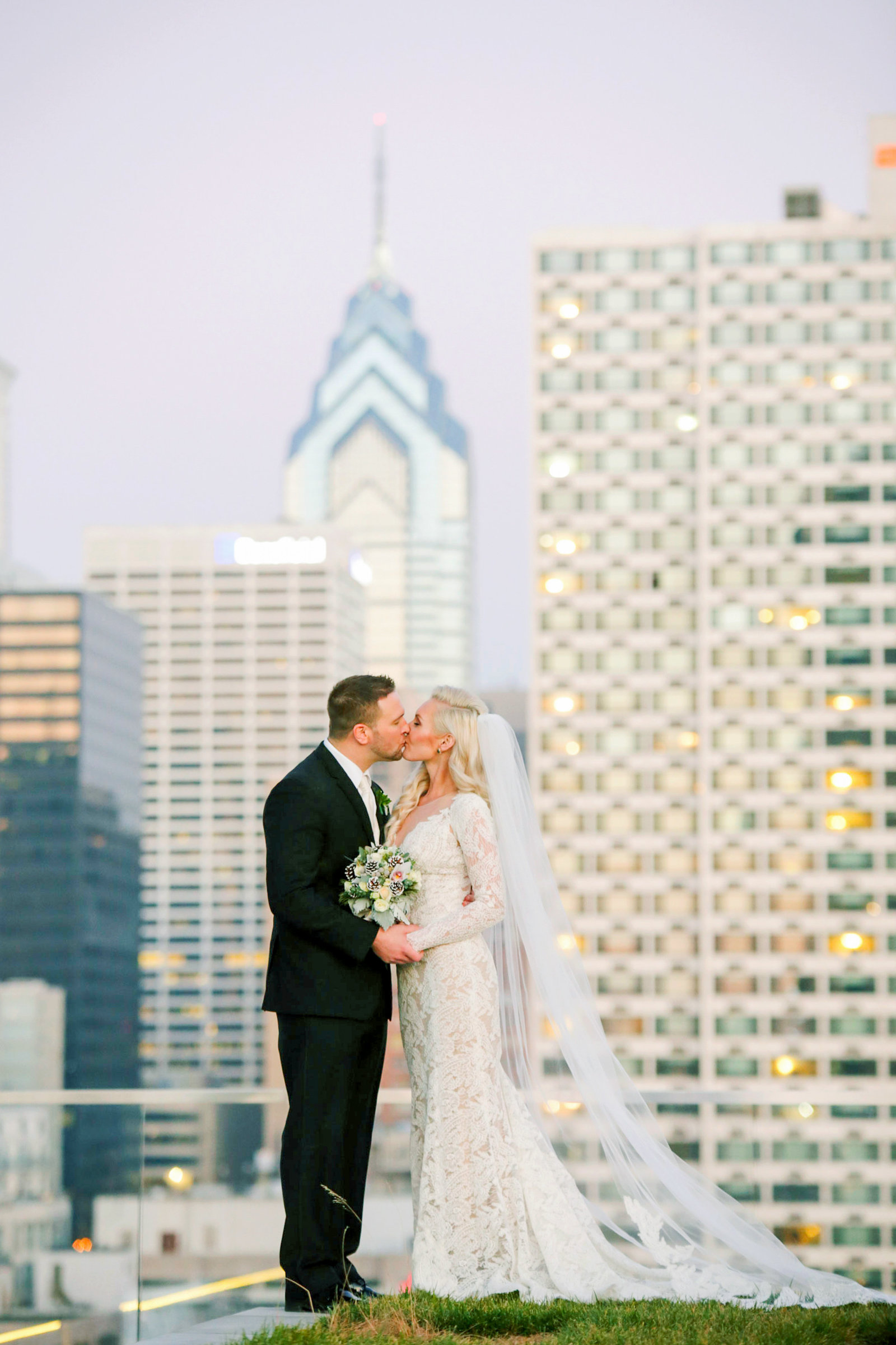 Philadelphia skyline wedding